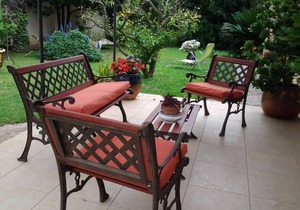 Charming villa close to the beach with 3 air-conditioned bedrooms.