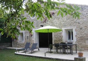Comfortable House / Villa - Mouries