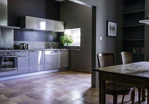 Cottage for 4 people at Domaine de la Forçate with swimming pool in the park.