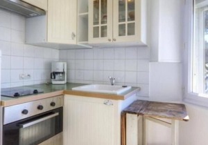 Cottage in Tharon: 2 bedrooms, terrace, parking, near the sea