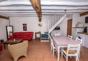 Cottage located in a natural environment, located between sea and mountain.