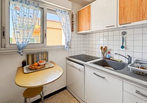 Cozy 1-Bedroom Apartment for 4, 150m from Beach, Near Shops - Palavas-les-Flots