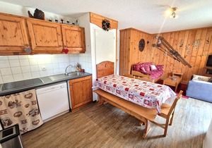 Cozy apartment 4/6 guests Valfréjus, near slopes and center