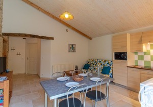 Cozy Nature Retreat Between Cholet and Puy du Fou - Terrace, BBQ, Accessible, Sleeps 4
