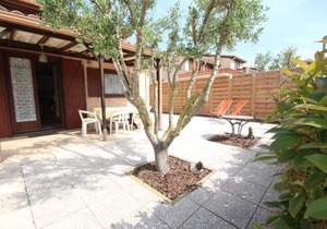 Domaine de vacances à 600m de la plage villa climatisée WIFI 3 chambres 7 couchages animations et piscines en supplément - LRTAMW29