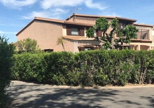 Domaine de vacances à 600m de la plage animations piscines en supplément villa climatisée 3 chambres 5 à 7 couchages WIFI LRPDSG12