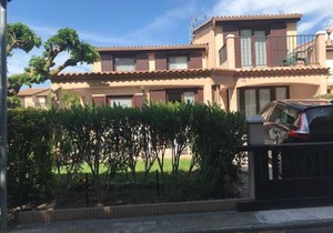 Domaine de vacances à 600m de la plage animations piscines en supplément villa climatisée 3 chambres 5 à 7 couchages WIFI LRPDSG12