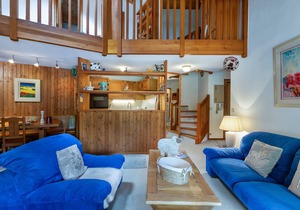 Duplex élégant au centre de Val d'Isère, proche pistes, parfait pour famille de 7
