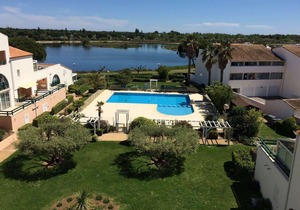 Duplex 3-room apartment with pool, air conditioning and garage in Port Camargue