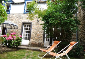 FISHER'S HOUSE, TY SAN STEN, PORT DE ST GOUSTAN in AURAY