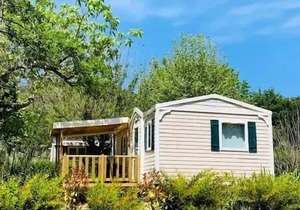 Flower Camping Le Tiradou * - Mobil-Home Standard 27,50m2 (2 bedrooms) + covered terrace 11m2 4 people