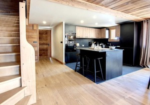 Luxury chalet with sauna and jacuzzi, 200m from the slopes