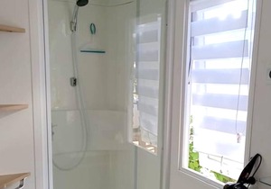 Homerez - Bungalow for 6 ppl. with shared pool and terrace at Veuzain-sur-Loire