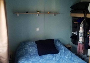 Homerez - Bungalow for 6 ppl. with shared pool and terrace at Veuzain-sur-Loire