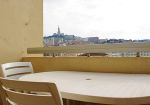 Homerez - Studio 1 km away from the beach for 3 ppl. with sea view at Marseille