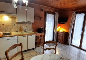 Les Orres, At the foot of the slopes, in CHALET, charming rental for 4 people