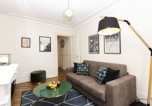 Lovely 1BR with Balcony Steps from the Seine and Notre Dame