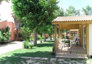 Lovely apartment in villa for 6 people with A/C, WIFI, pool, TV, terrace, pets allowed and parking