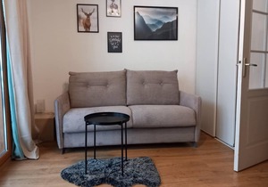Lovely studio at the foot of the slopes with heated pool.