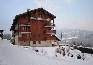 Lovely well equipped Chalet Apartment in St Gervais Les Bains. Sleeps up to 6
