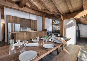 Luxury Apartment Near Pistes with Hammam, Parking, and Ski Room