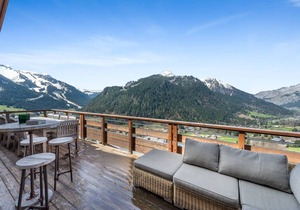 Luxury flat for 8 people - authentic, close to the centre and slopes