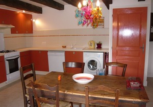 luxury gite for couples, no children. Peace, great views, large pool and spa.