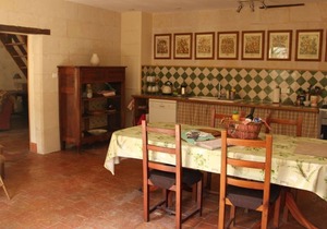 Luxury gites & B&B, near Saumur, in 18thC former wine estate, heated pool