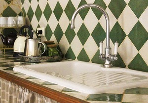Luxury gites & B&B, near Saumur, in 18thC former wine estate, heated pool