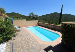 Mazet provençal for 6 people with private pool in the Valcros domain in La Londe les Maures
