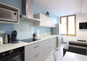 Modern 1-Bedroom Apartment with Private Parking, WiFi, and Ski Storage in Mont-Dore