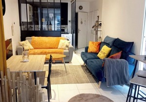 RARE - Beautiful 2P of 50M2 with large Terrace on the Port of ST Goustan-Auray