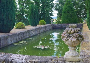 ROOMS, Bordeaux region, wine route, thermal baths, cures.