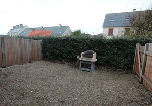 Seaside Cottage: Charming and Cozy with Garden, Terrace, and BBQ near Harbor