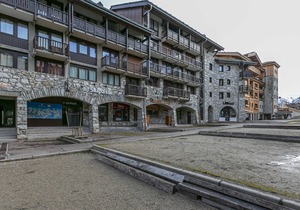 Ski-in/ski-out apartment in Val d'Isère center, up to 6 people, WIFI