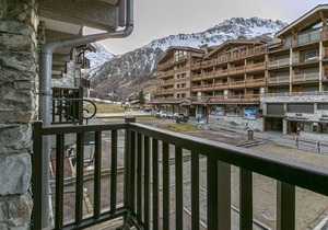Ski-in/ski-out apartment in Val d'Isère center, up to 6 people, WIFI