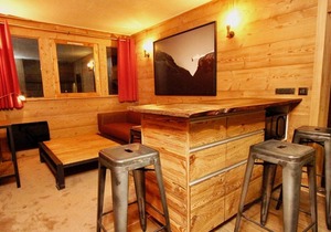 Ski-in/ski-out apartment in Val d'Isère center, up to 6 people, WIFI
