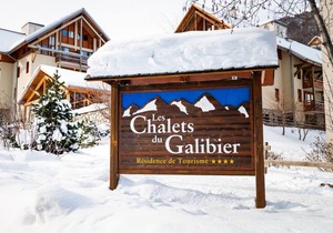 Ski-in/ski-out & foot of the slopes, fitness, swimming pool, sauna, hammam, balcony, tv, ski locker