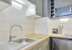 Ski-in/ski-out studio for 4, near shops and south-facing balcony in Tignes