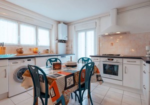 Spacious 3-Room Apartment in Carnac – Close to Beach & Town, Perfect for Families