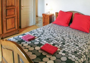 Spacious semi-detached house in the Dordogne.