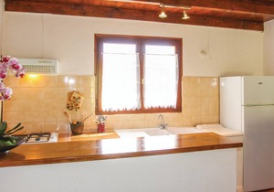 Spend your vacation in this welcoming cottage just 3 km from the gorges of the Ardèche.