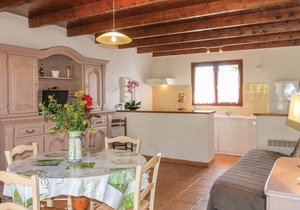 Spend your vacation in this welcoming cottage just 3 km from the gorges of the Ardèche.