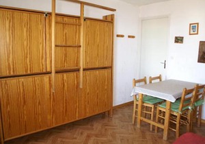 Studio au pied des pistes avec balcon et cuisine équipée - FR-1-557-94