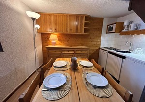 Studio Loft for 4 in Central Méribel, Near Shops and Ski Slopes, Pet-Friendly