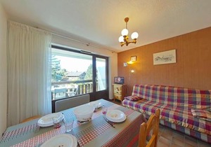 Studio RDC 4 pers, accès pistes, parking - FR-1-241-96