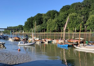 Sur le Port de St Goustan