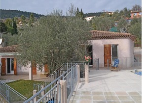 Three-Bedroom Holiday home Le Tignet 0 09