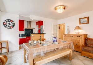Tignes - Cozy 3-room apartment, sleeps 8, ski-in/ski-out, close to shops, WiFi