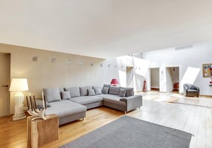 Very big loft on Vieux-Port